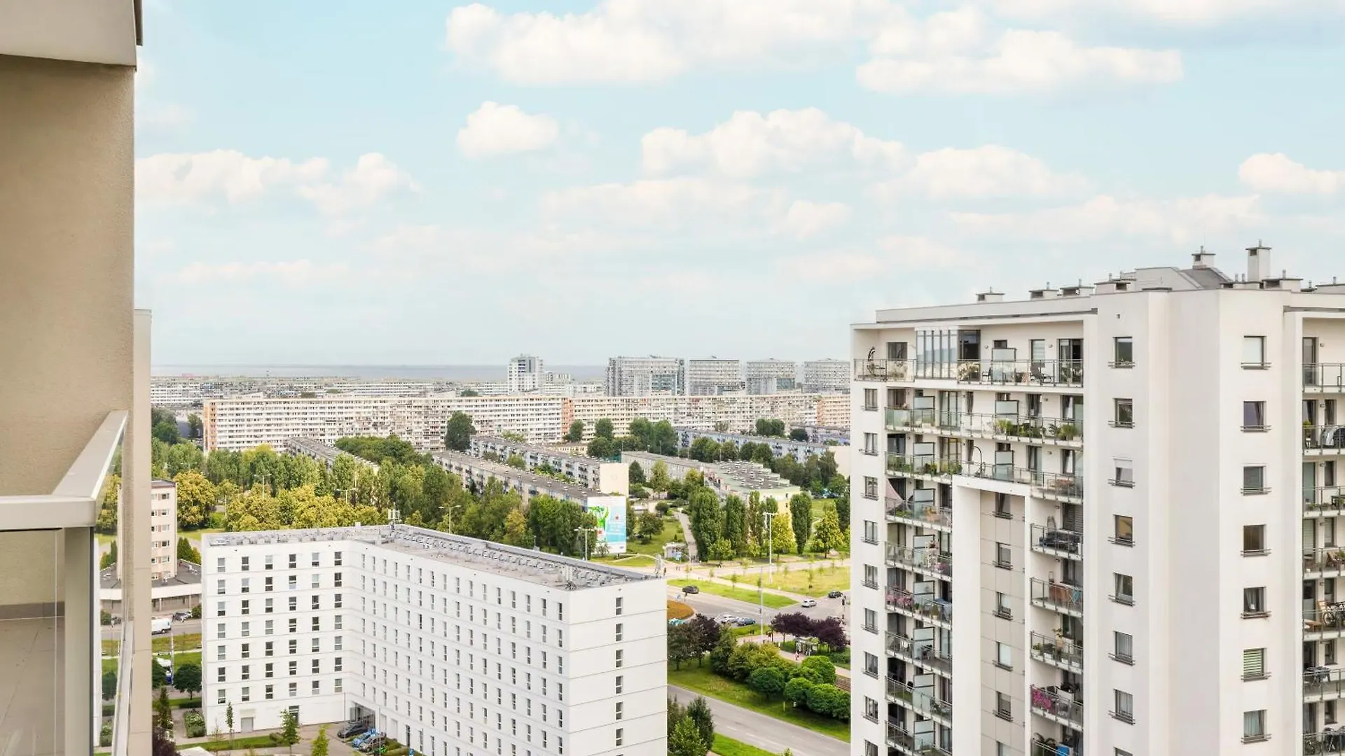 Albatross Towers Apartments Gdansk Przymorze By Noclegi Renters Polonia